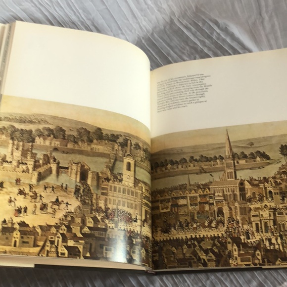TIMELINE OF LONDON & LONDON TOWER 2 hardcover books & Greenfriars Bobby trivet - Picture 12 of 16